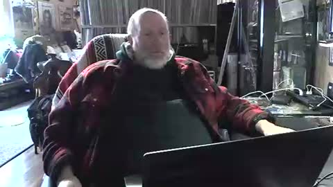 Grizz Lee Bear online show from 5, 1, 2025