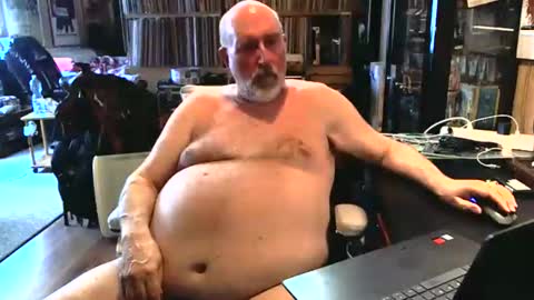 Grizz Lee Bear online show from 23, 10, 2025