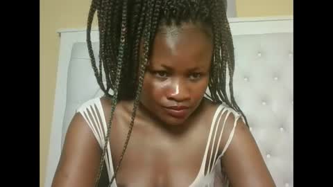 Snapshot of sexyqueenivy chatting on 13, 9, 2025 queenivy online show from 13, 9, 2025