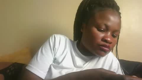 Snapshot of sexyqueenivy chatting on 25, 9, 2025 queenivy online show from 25, 9, 2025