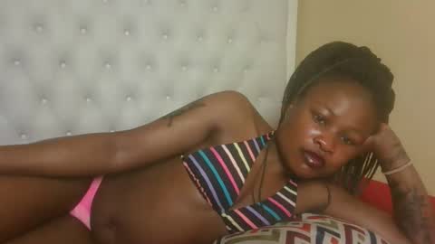 Snapshot of sexyqueenivy chatting on 7, 10, 2025 queenivy online show from 7, 10, 2025