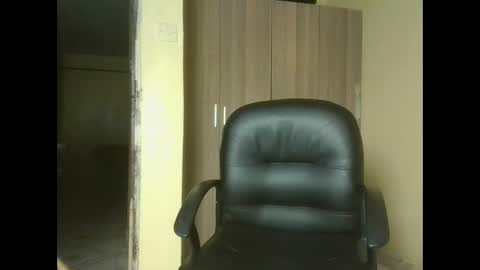 Snapshot of sexyqueenivy chatting on 25, 10, 2025 queenivy online show from 25, 10, 2025