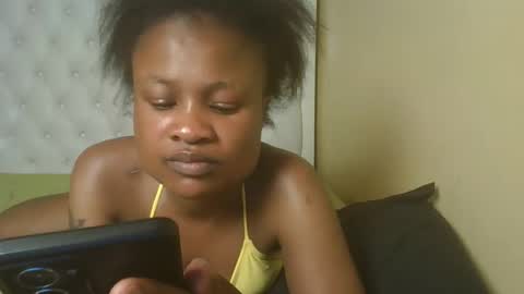 Snapshot of sexyqueenivy chatting on 29, 10, 2025 queenivy online show from 29, 10, 2025