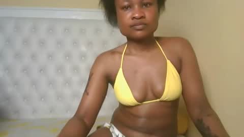 Snapshot of sexyqueenivy chatting on 1, 11, 2025 queenivy online show from 1, 11, 2025