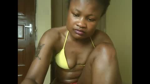 Snapshot of sexyqueenivy chatting on 2, 11, 2025 queenivy online show from 2, 11, 2025