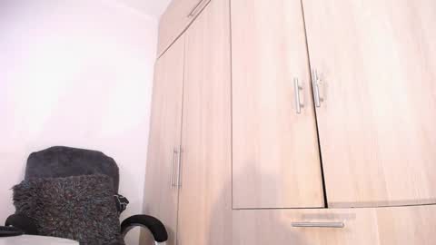 Snapshot of sexyshemale4uxxx chatting on 6, 1, 2025 online show from 6, 1, 2025