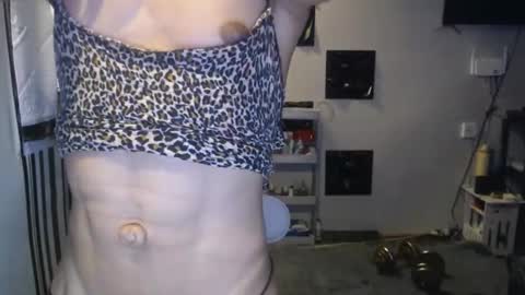 Snapshot of sexystrongcum chatting on 4, 11, 2025 sexystrongcum online show from 4, 11, 2025