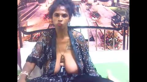 sexyva4u2luv online show from 5, 3, 2025