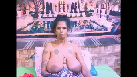 sexyva4u2luv online show from 13, 9, 2025