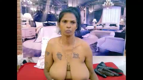 sexyva4u2luv online show from 7, 4, 2026