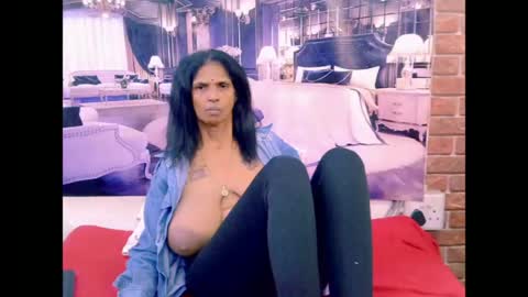 Snapshot of sexyva4u2luv chatting on 1, 7, 2026 sexyva4u2luv online show from 1, 7, 2026