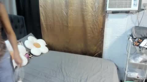 Snapshot of sexyxenaaa chatting on 12, 10, 2025 Xenaaa online show from 12, 10, 2025