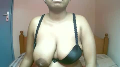 sexyyred_ online show from 18, 9, 2025