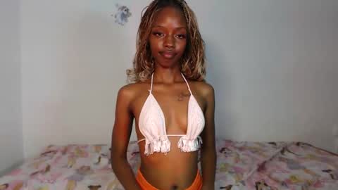 sexyzuriel online show from 30, 3, 2026