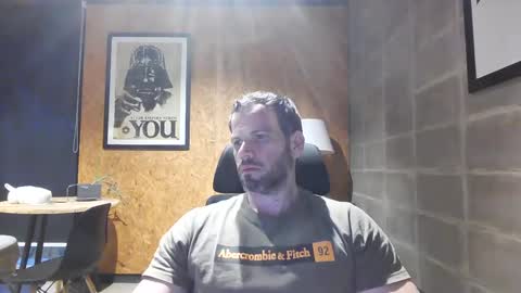 shad0w_hunter online show from 17, 2, 2025