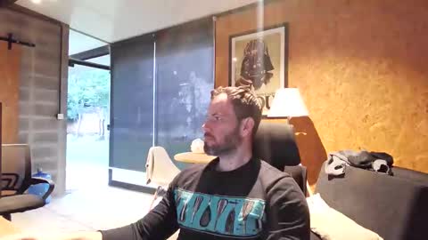shad0w_hunter online show from 11, 5, 2026