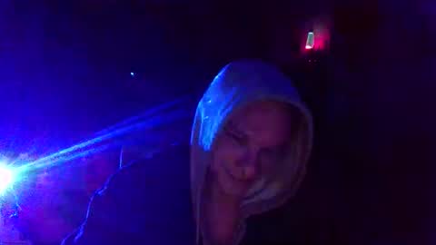 Snapshot of shades455 chatting on 18, 4, 2026 shades455 online show from 18, 4, 2026