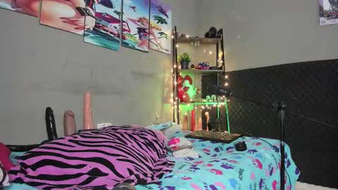 Snapshot of shadia_squirt chatting on 27, 10, 2025 shadia online show from 27, 10, 2025