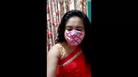 Snapshot of shaheda_india chatting on 18, 12, 2025 shaheda_india online show from 18, 12, 2025