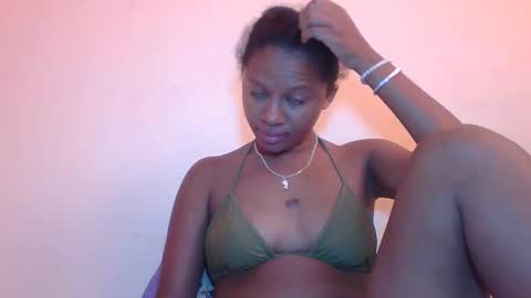 Snapshot of shainnah chatting on 17, 11, 2025 shainnah online show from 17, 11, 2025