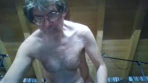 Snapshot of shairy702 chatting on 13, 10, 2025 shairy702 online show from 13, 10, 2025