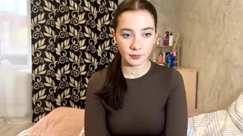 Snapshot of shalasauage chatting on 14, 12, 2025 Lara online show from 14, 12, 2025