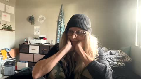 Snapshot of shamanwoman chatting on 23, 12, 2024 Shaman Woman online show from 23, 12, 2024