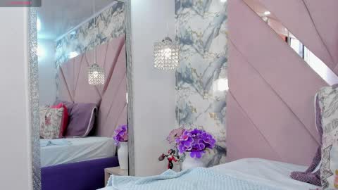 Shamara Thomson online show from 7, 4, 2026