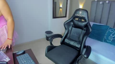 Shanel online show from 9, 4, 2026