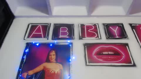 Snapshot of shanellmoore chatting on 5, 2, 2025 Shanell Moore online show from 5, 2, 2025