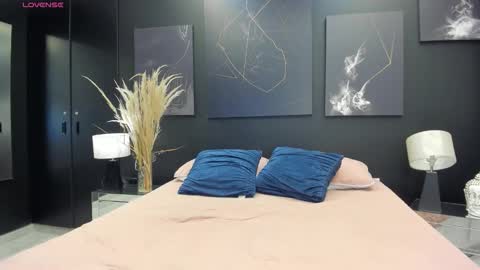 Snapshot of shanellmoore chatting on 28, 9, 2025 Shanell Moore online show from 28, 9, 2025