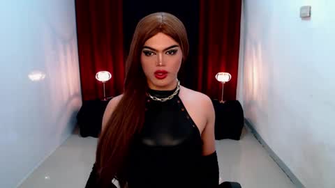 Snapshot of shanex01 chatting on 17, 12, 2024 Shane X online show from 17, 12, 2024