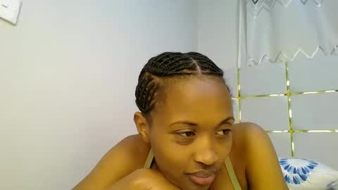 Snapshot of shanizz001 chatting on 5, 1, 2025 shanizz online show from 5, 1, 2025