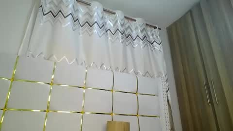 Snapshot of shanizz001 chatting on 5, 1, 2025 shanizz online show from 5, 1, 2025