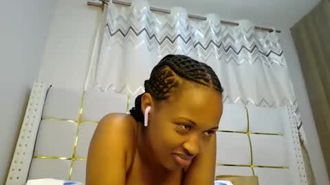 Snapshot of shanizz001 chatting on 6, 1, 2025 shanizz online show from 6, 1, 2025