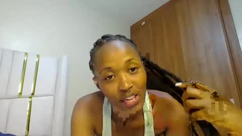 Snapshot of shanizz001 chatting on 20, 1, 2025 shanizz online show from 20, 1, 2025