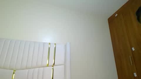 Snapshot of shanizz001 chatting on 2, 2, 2025 shanizz online show from 2, 2, 2025