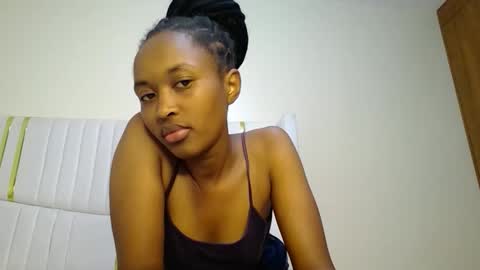 Snapshot of shanizz001 chatting on 19, 2, 2025 shanizz online show from 19, 2, 2025