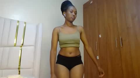 Snapshot of shanizz001 chatting on 25, 2, 2025 shanizz online show from 25, 2, 2025