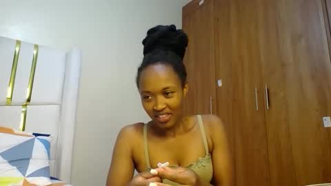 Snapshot of shanizz001 chatting on 27, 2, 2025 shanizz online show from 27, 2, 2025
