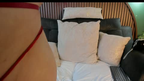 Snapshot of shannel__queen chatting on 5, 5, 2026 shannel__queen online show from 5, 5, 2026