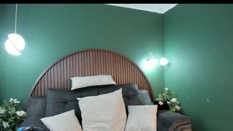 Snapshot of shannel__queen chatting on 7, 5, 2026 shannel__queen online show from 7, 5, 2026