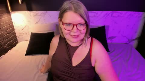 Snapshot of shannonshine chatting on 24, 10, 2025 Shannon online show from 24, 10, 2025