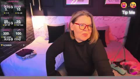 Snapshot of shannonshine chatting on 20, 11, 2025 Shannon online show from 20, 11, 2025