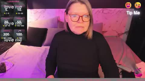 Snapshot of shannonshine chatting on 27, 11, 2025 Shannon online show from 27, 11, 2025