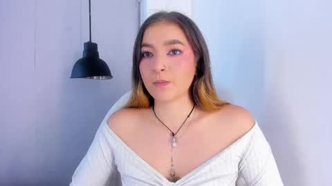 Shanntal  online show from 13, 9, 2025