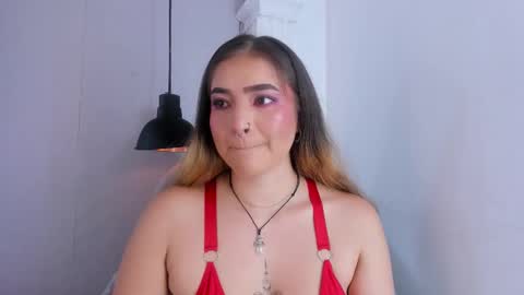 Shanntal  online show from 15, 9, 2025