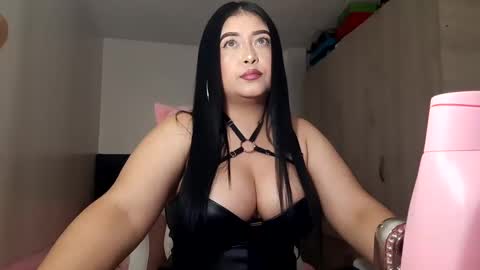 Cami Ortiz independent model online show from 4, 2, 2025