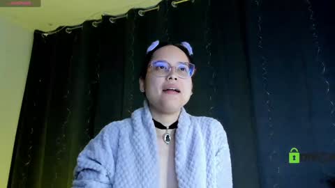 Snapshot of shantalcerezo chatting on 17, 1, 2025 Cat-FOLLOWME and we talk IGshantal cerezo online show from 17, 1, 2025