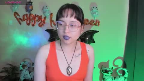 Snapshot of shantalcerezo chatting on 17, 10, 2025 Cat-FOLLOWME and we talk IGshantal cerezo online show from 17, 10, 2025